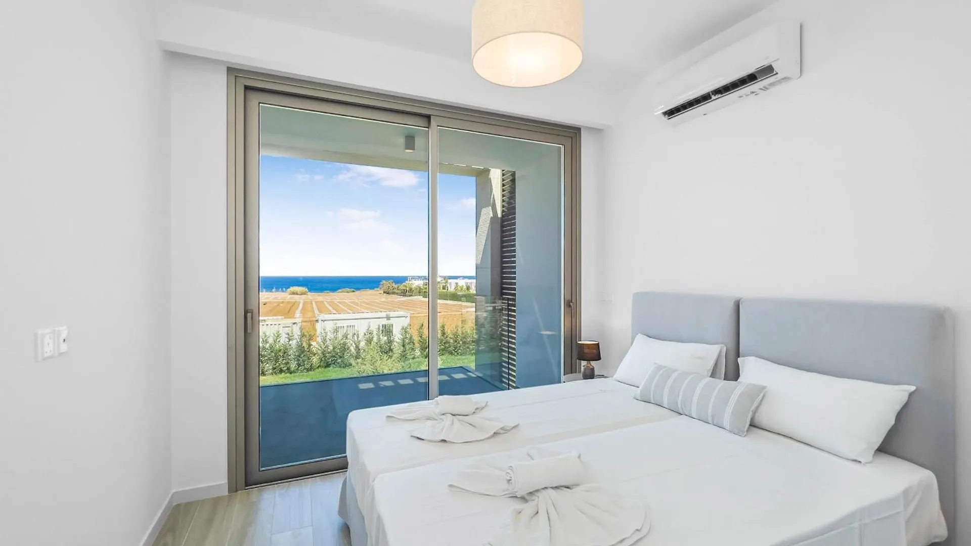 Azure Seaview - Diamond Villa Protaras Cyprus